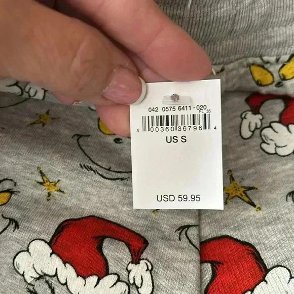 Grinch Christmas sweatpants and sweatshirt. - Picture 13 of 13